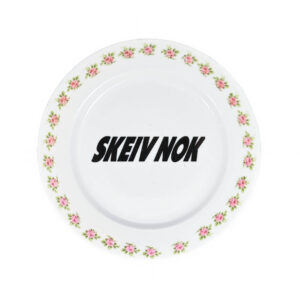 Skeiv nok